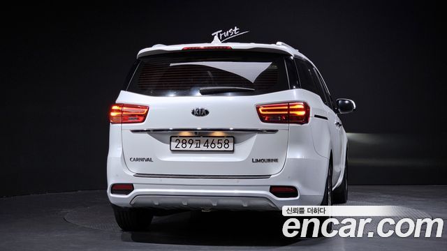 Kia Canival 2019 — photo 4