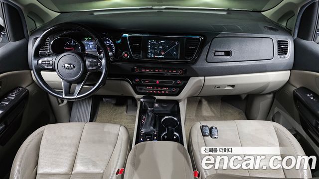 Kia Canival 2019 — photo 7