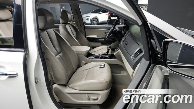 Kia Canival 2019 — photo 10