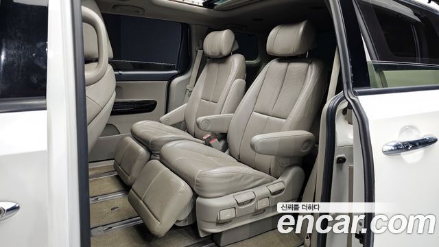 Kia Canival 2019 — photo 12