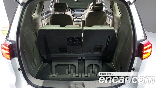 Kia Canival 2019 — photo 20