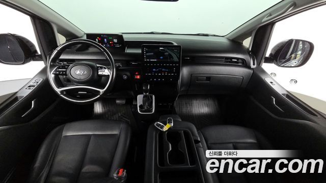 Hyundai Staria 2023 — photo 7
