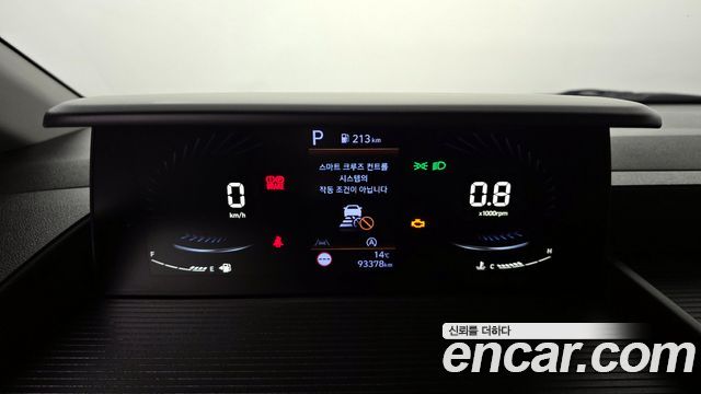 Hyundai Staria 2023 — photo 8