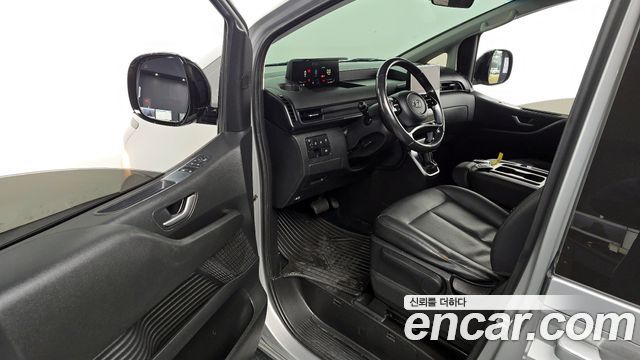 Hyundai Staria 2023 — photo 10