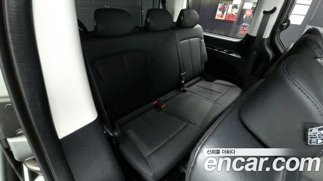 Hyundai Staria 2023 — photo 13