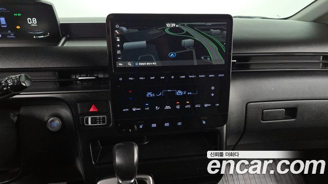 Hyundai Staria 2023 — photo 17