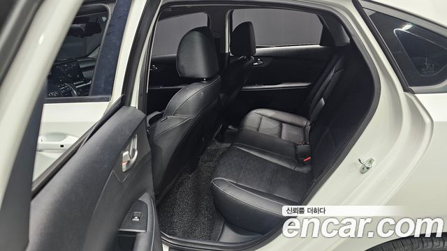 Kia K3 2020 — photo 12