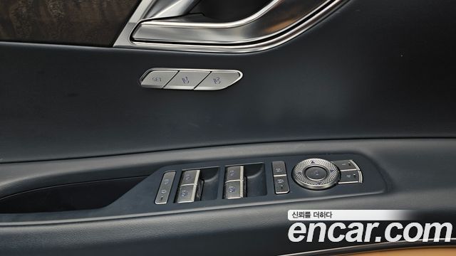 Genesis GV80 2023 — photo 12