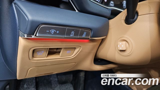 Genesis GV80 2023 — photo 13