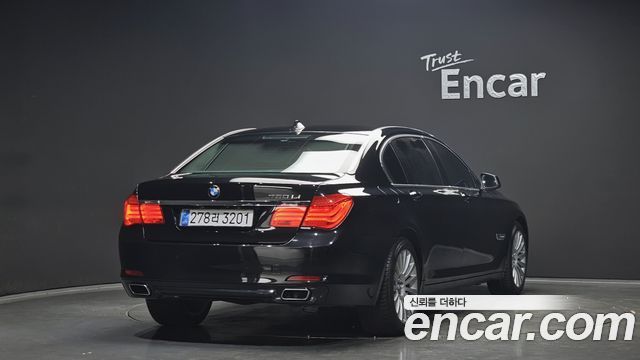 BMW 7-Series 2009 — photo 2