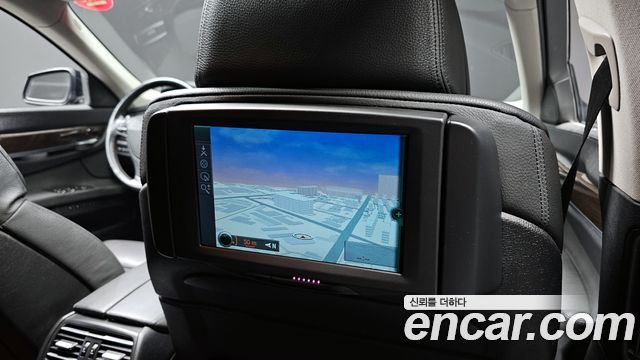 BMW 7-Series 2009 — photo 19