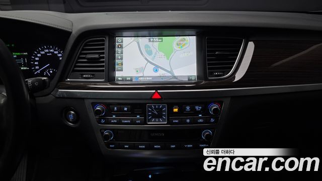 Genesis G80 2019 — photo 14