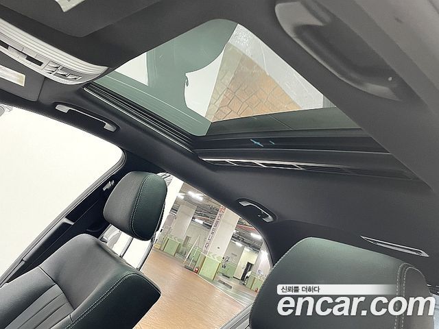 Mercedes-Benz E-Class 2014 — photo 12