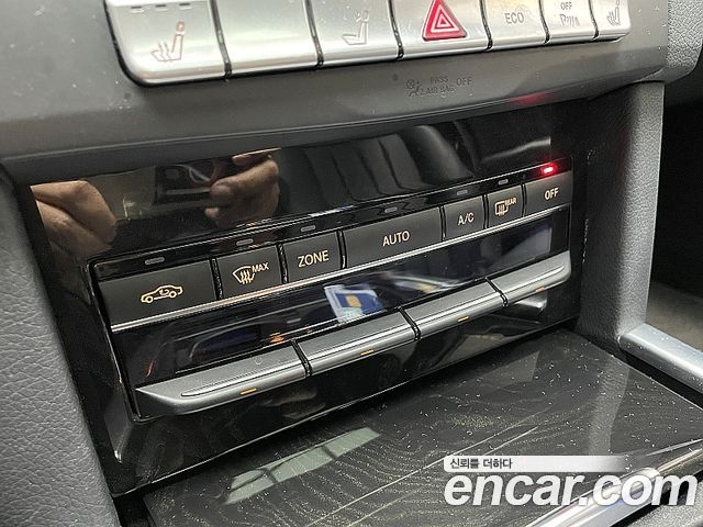 Mercedes-Benz E-Class 2014 — photo 17