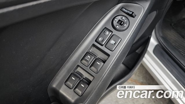 Kia K3 2016 — photo 14