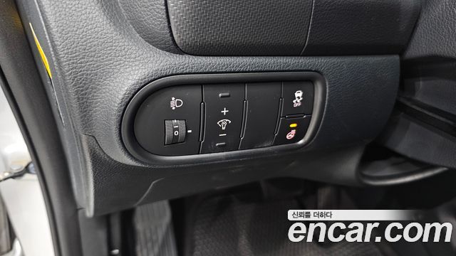 Kia K3 2016 — photo 15