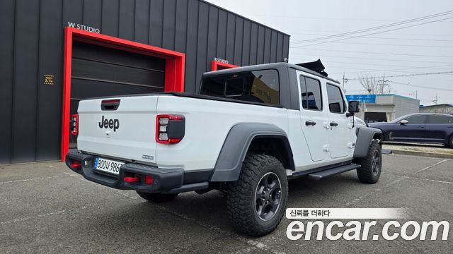 Jeep Gladiator 2021 — photo 2