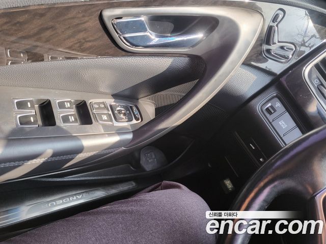 Hyundai Grandeur 2016 — photo 11