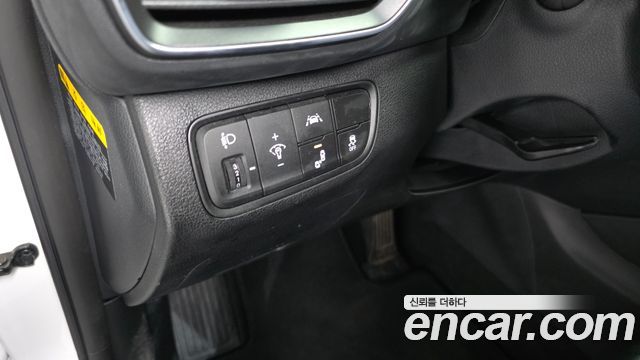 Hyundai Santafe 2019 — photo 18