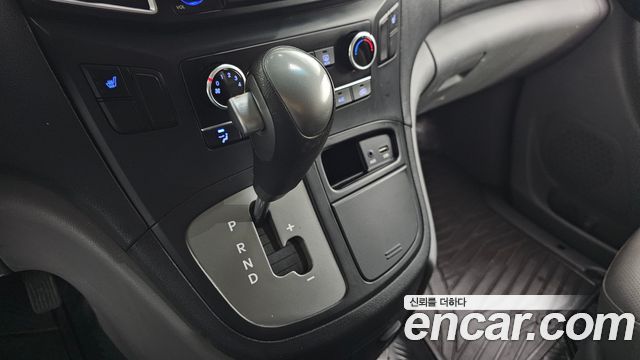 Hyundai Starex 2018 — photo 9