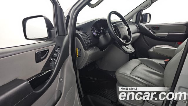 Hyundai Starex 2018 — photo 11