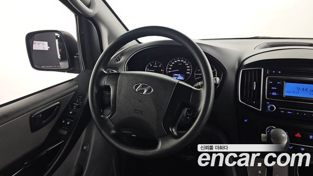 Hyundai Starex 2018 — photo 13