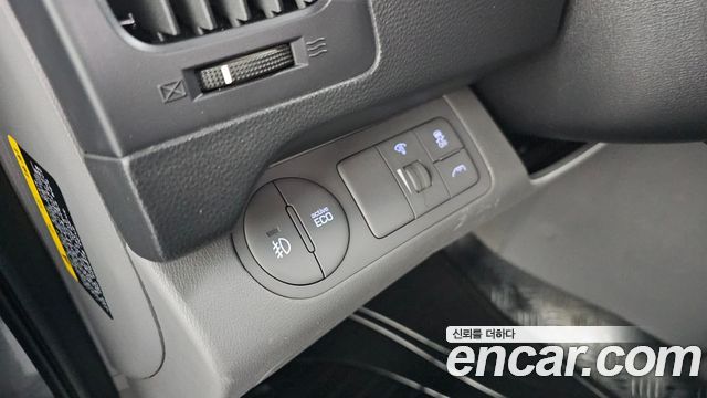 Hyundai Starex 2018 — photo 14