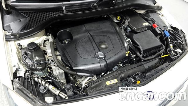 Mercedes-Benz B-Class 2015 — photo 6