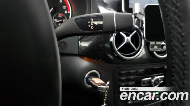 Mercedes-Benz B-Class 2015 — photo 9