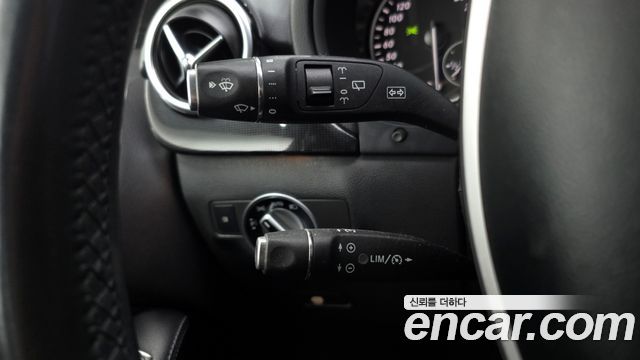 Mercedes-Benz B-Class 2015 — photo 18