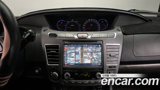 KG Mobility KORANDO 2017 — photo 15