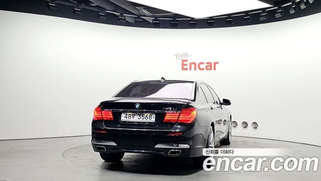 BMW 7-Series 2010 — photo 4