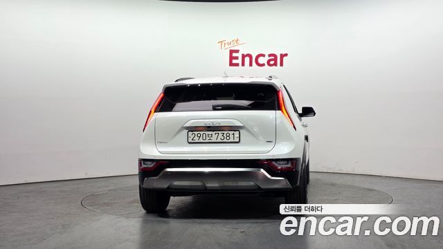 Kia Niro 2025 — photo 4