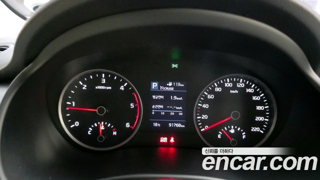Kia Stonic 2018 — photo 8