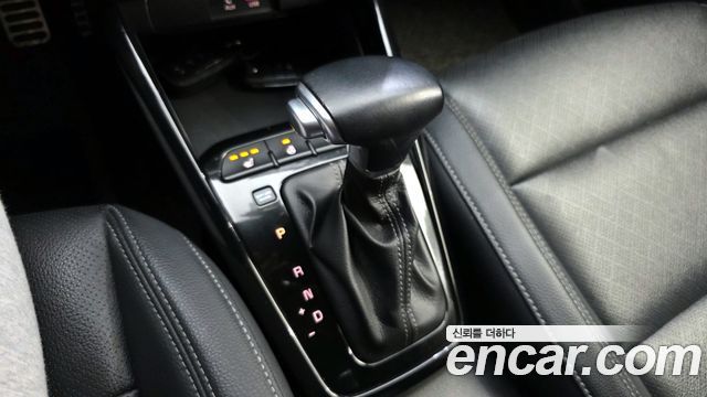 Kia Stonic 2018 — photo 9
