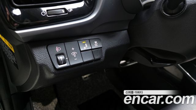 Kia Stonic 2018 — photo 15