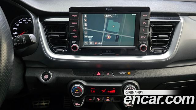 Kia Stonic 2018 — photo 18