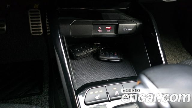 Kia Stonic 2018 — photo 19