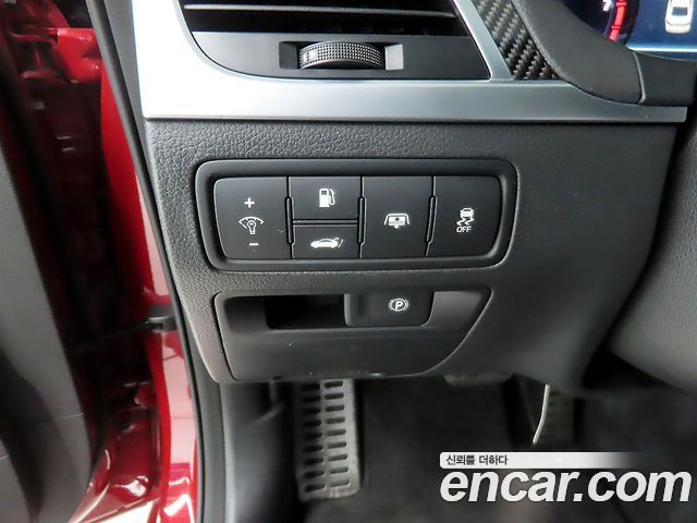 Genesis G80 2017 — photo 15