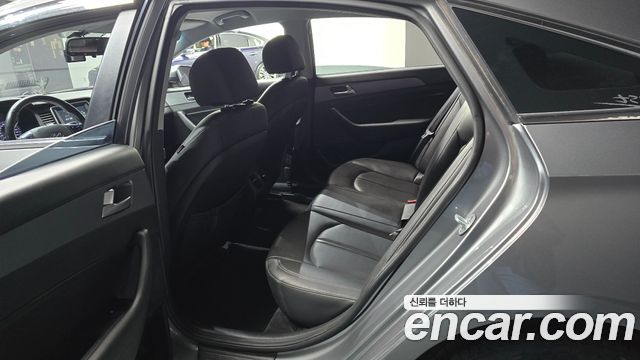 Hyundai Sonata 2018 — photo 11