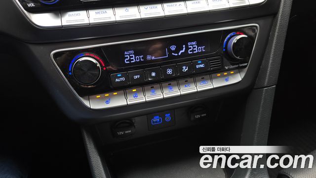 Hyundai Sonata 2018 — photo 18