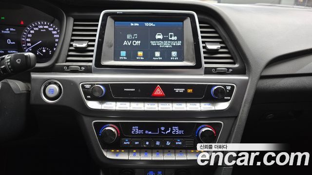 Hyundai Sonata 2018 — photo 19