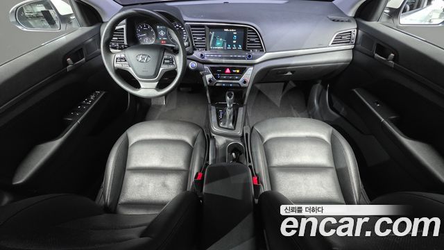 Hyundai AVANTE 2018 — photo 7
