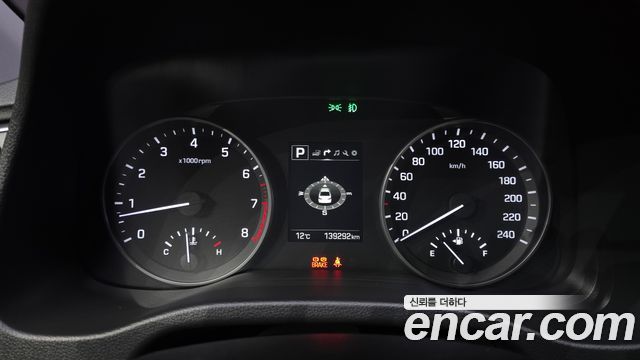 Hyundai AVANTE 2018 — photo 8