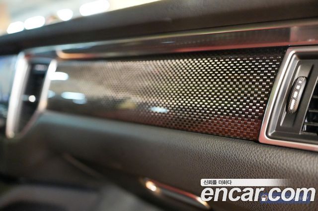 Porsche Macan 2017 — photo 13