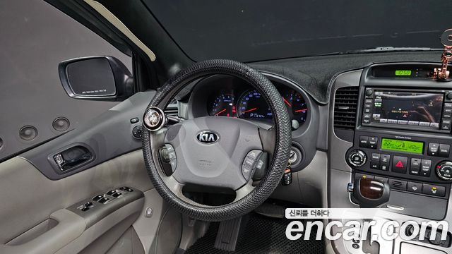Kia Canival 2013 — photo 15