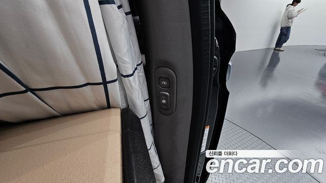Kia Canival 2013 — photo 17