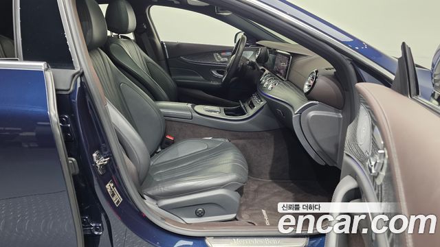 Mercedes-Benz CLS-Class 2021 — photo 11