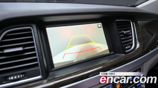 Genesis G80 2017 — photo 21