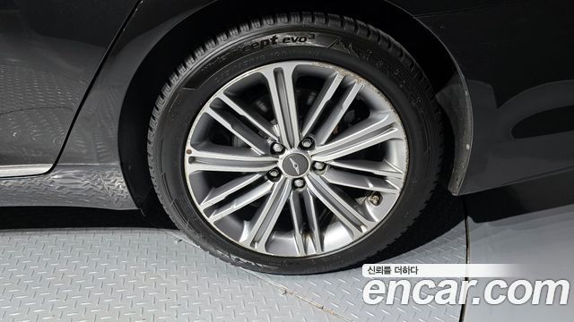 Genesis G80 2017 — photo 7